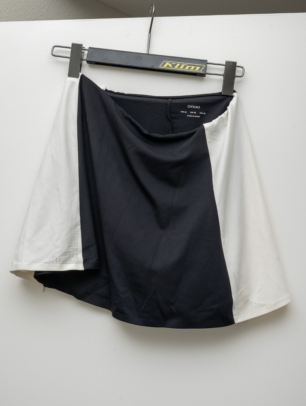 Authentic OYSHO Laser-Cut Colorblock Court Skirt / Skort